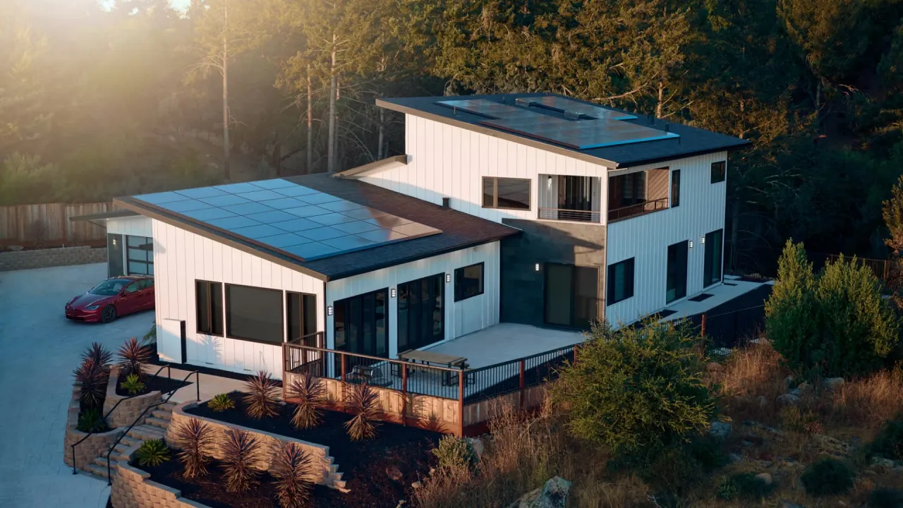 Modern Rio Grande Valley-style home with rooftop solar panels